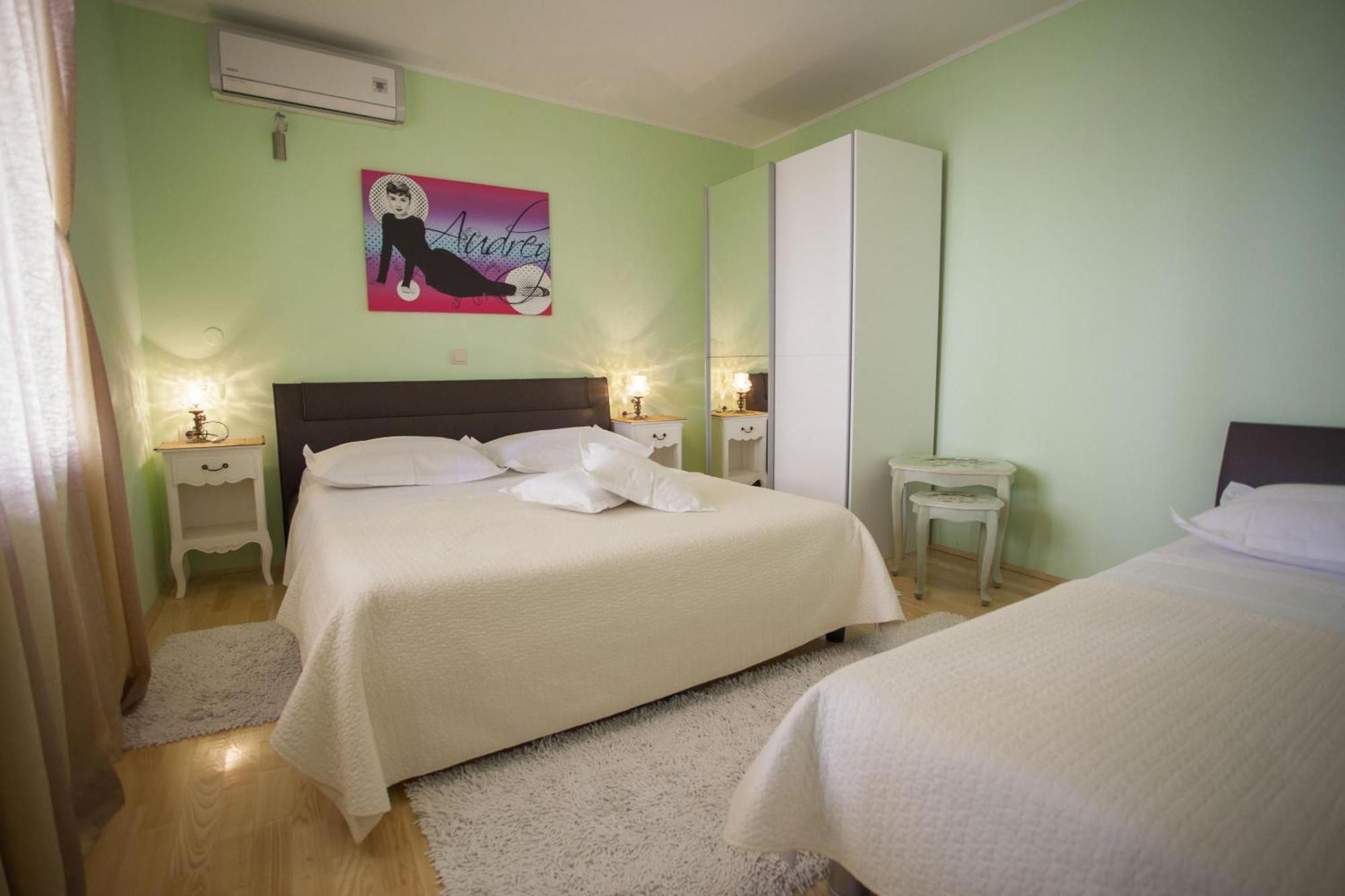 Komfortable Mit Terrasse In Bidol * Makarska